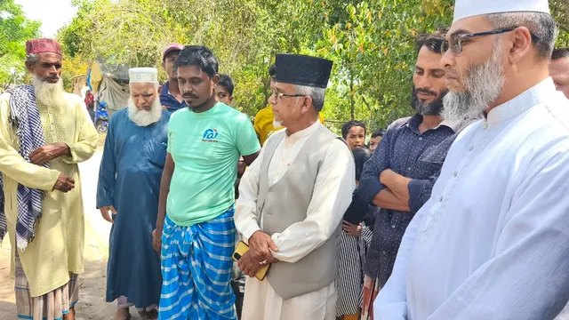 সুন্দরবনে নিখোঁজ মৌয়াল পরিবারের পাশে এমপি গাজী নজরুল ইসলাম