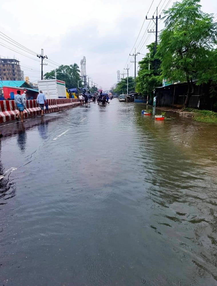 হাটহাজারীতে খাল ভরাট ও জলাবদ্ধতায় বড়দিঘীরপাড়ে চরম দুর্ভোগ