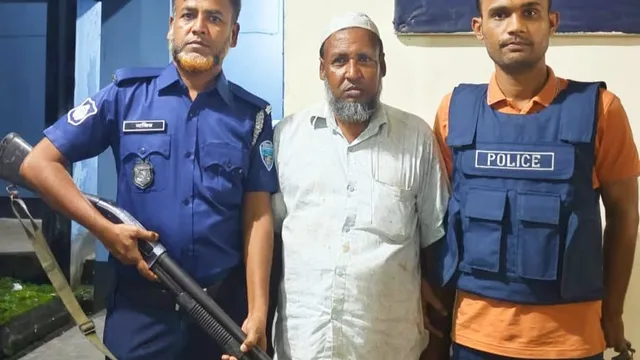 হাতিয়ায় আ’লীগ নেতাকে আটক