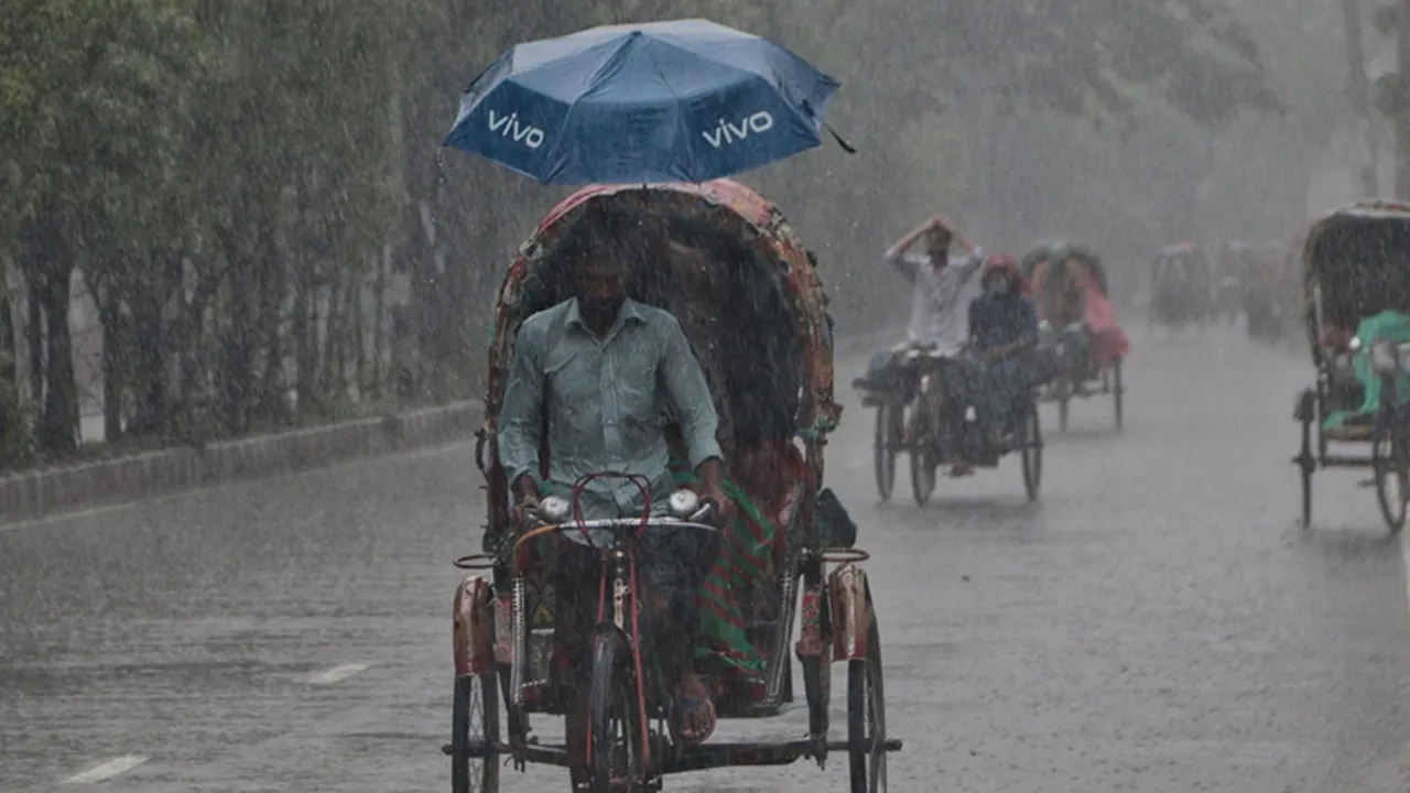 ভারী বর্ষণ নিয়ে আবহাওয়া অফিসের যে বার্তা দিলো
