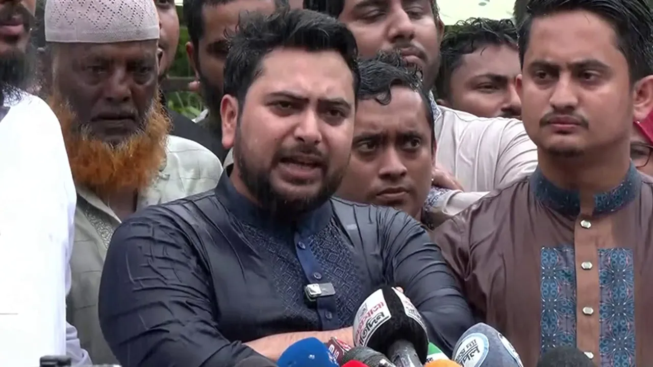 ৫ আগস্টের মধ্যে জুলাই স্মৃতি জাদুঘর খুলে না দিলে জনগণ খুলে দেবে: নাহিদ ইসলাম