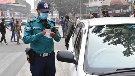 ট্রাফিক আইন লঙ্ঘনে একদিনে রাজধানীতে ২৩৩৬ মামলা