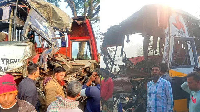 পাবনায় দুই বাসের সংঘর্ষ, চালক-হেলপার নিহত