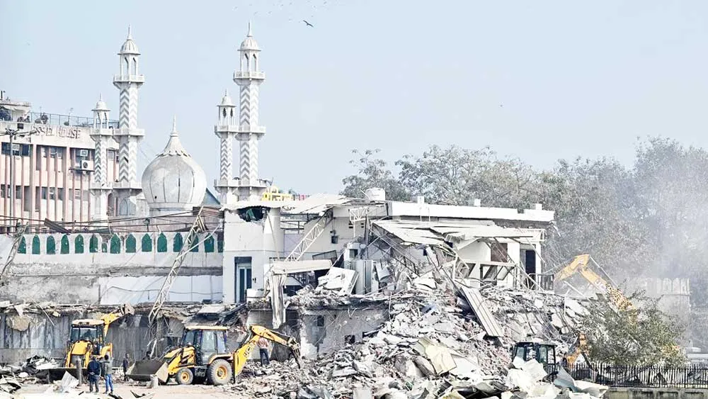 মোদীর শাসনে এক দশকে মসজিদ মাদরাসাসহ দুই সহস্রাধিক মুসলমানদের ধর্মীয় স্থাপনা ভাঙা হয়েছে