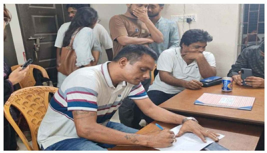 জাবিতে নারী শিক্ষার্থীর গোপনে ছবি তোলা