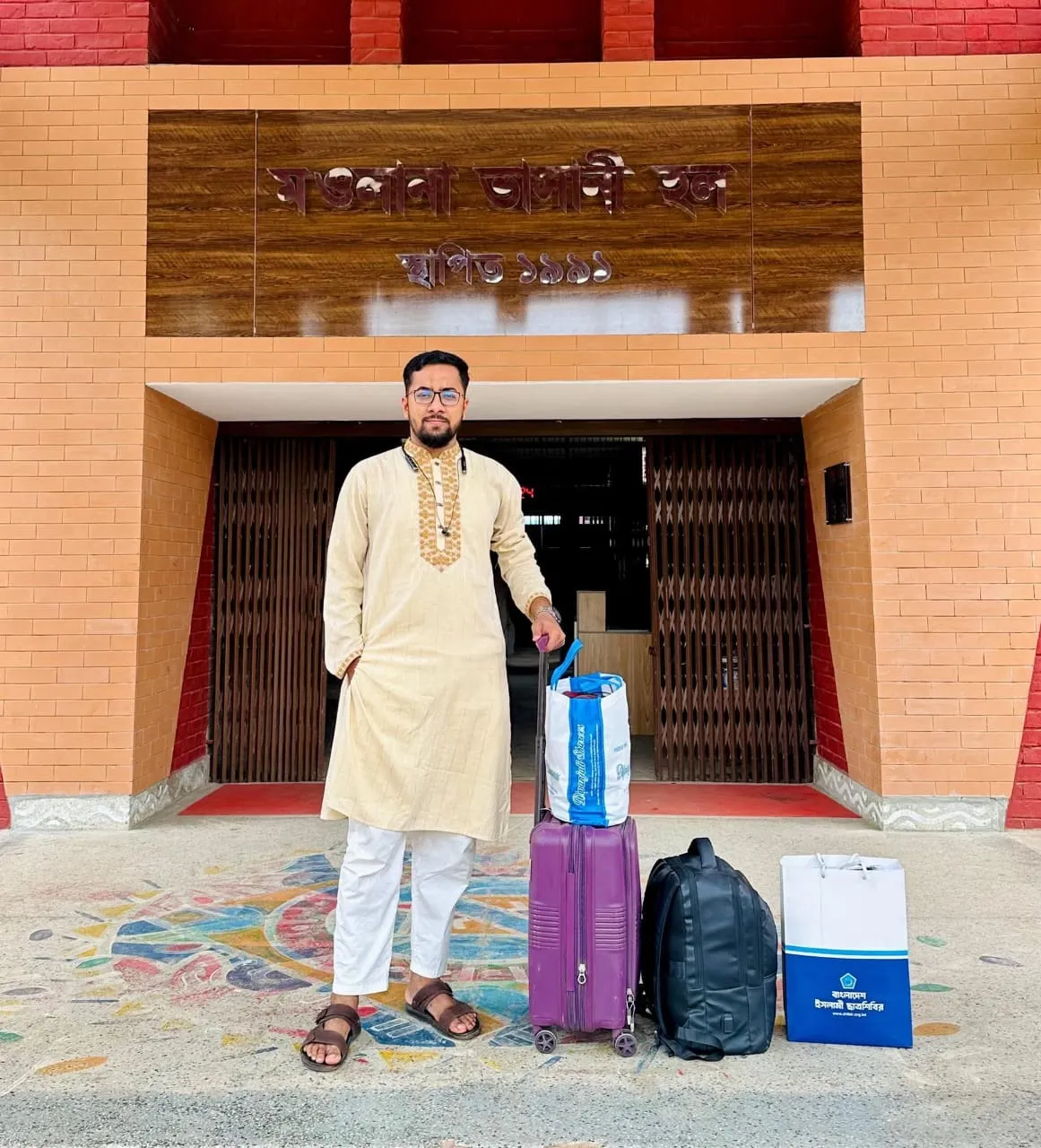 ছাত্রত্ব শেষে নিয়ম মেনে হল ছাড়লেন জাকসুর জিএস মাজহারুল ইসলাম
