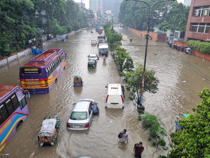 জলাবদ্ধতা-ঢাকা