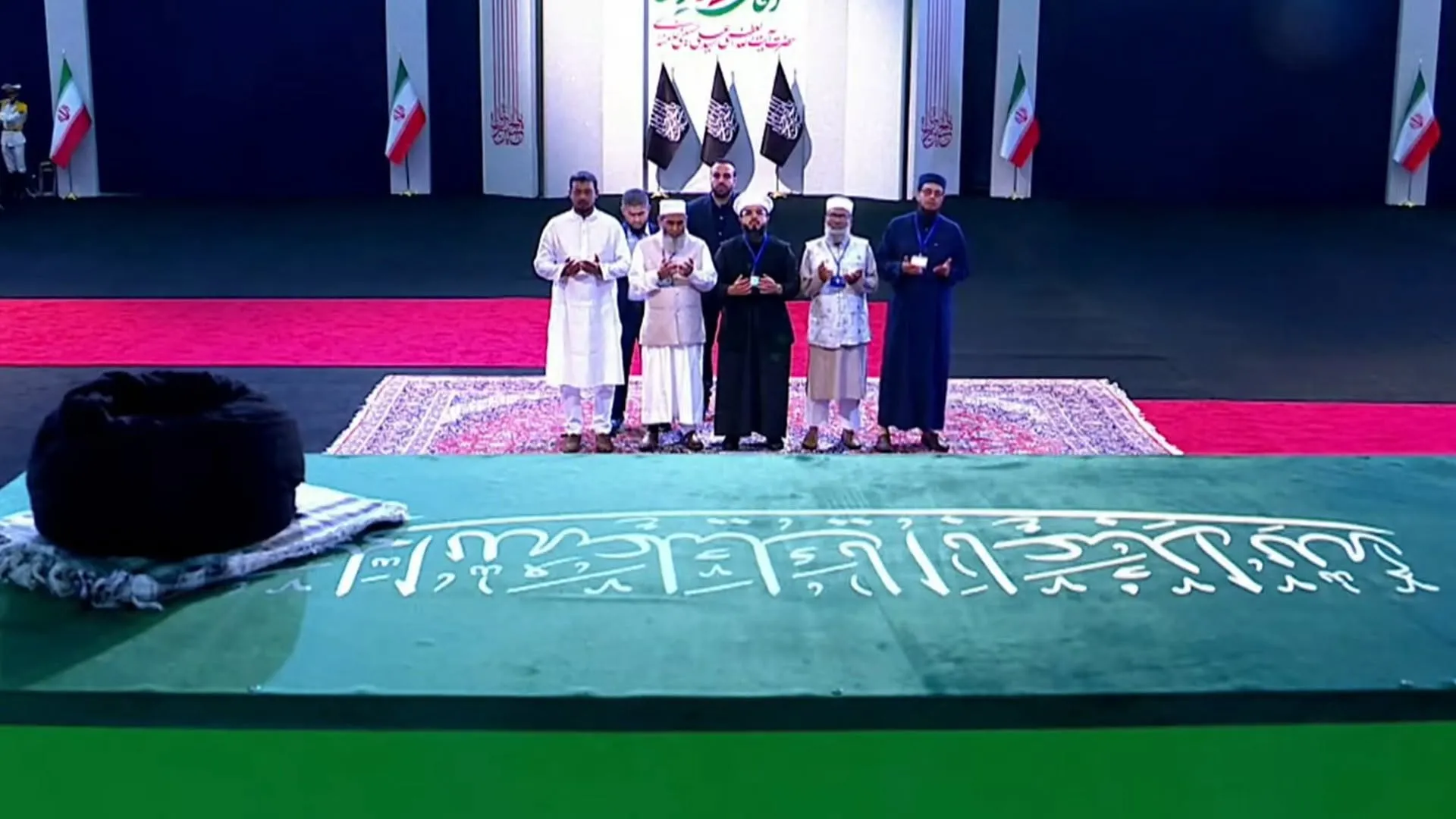 ইরানের সর্বোচ্চ নেতার শোকানুষ্ঠানে বিরোধীদলীয় সংসদ সদস্য ও ১১ দলের নেতৃবৃন্দ
