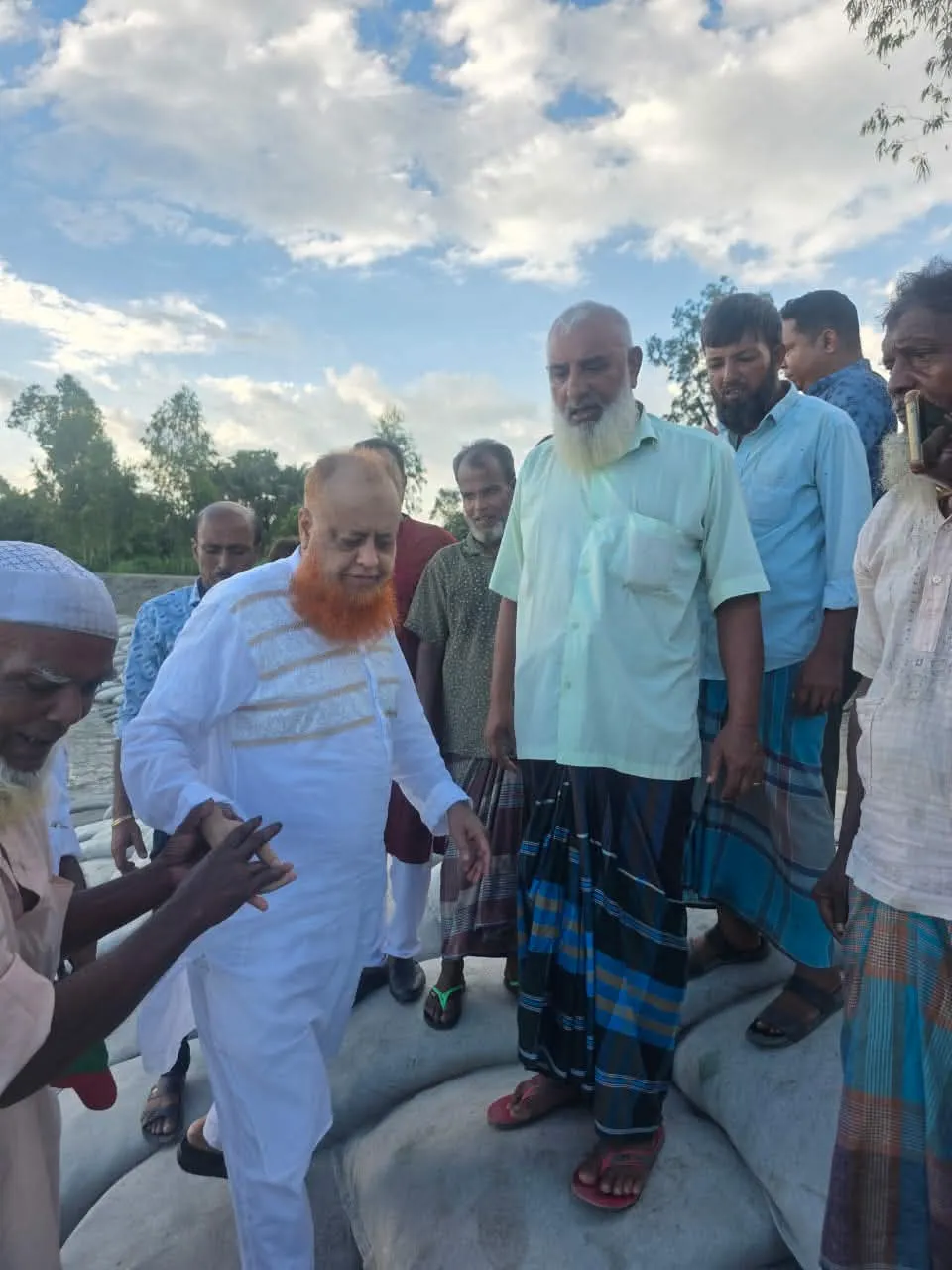 নাগরপুরে ডাম্পিং কাজের অগ্রগতি দেখতে আকস্মিক পরিদর্শনে এমপি লাভলু