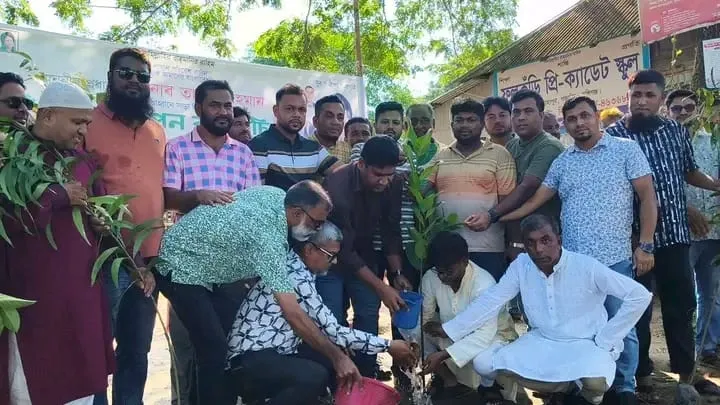 গজারিয়ায় যুবদলের বৃক্ষরোপণ কর্মসূচি অনুষ্ঠিত