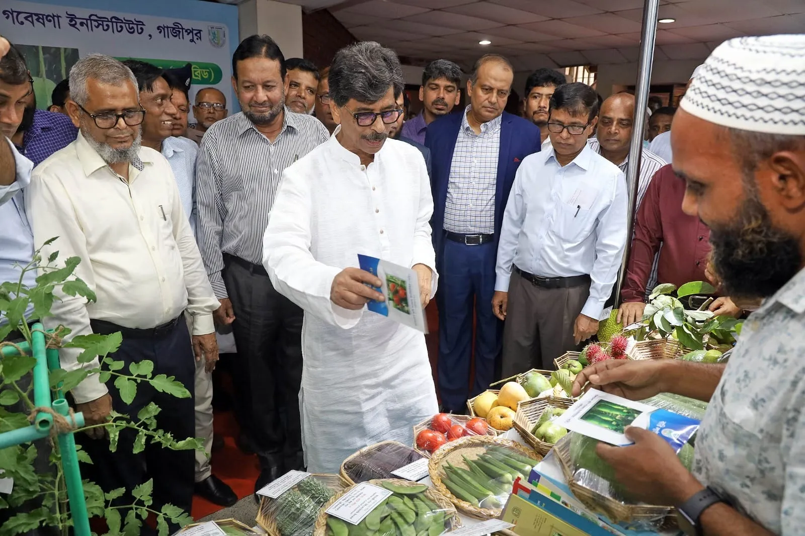 আগামী দিনে বাংলাদেশের প্রধান রপ্তানি পণ্য হবে কৃষিপণ্য--- মন্ত্রী