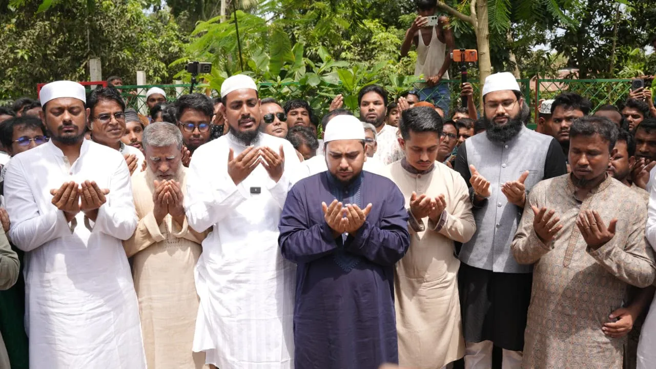 শহীদ আবু সাঈদ জুলাইয়ের শহীদদের ইমাম, জুলাই বিপ্লবের রূহানী নেতৃত্ব: নাহিদ ইসলাম