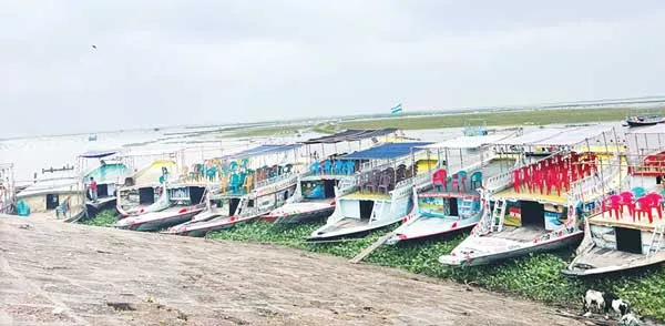 কিশোরগঞ্জের হাওরে পর্যটকদের আনাগোনা শুরু