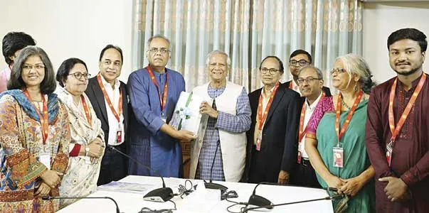 গণমাধ্যম সংস্কার কমিশনের কিছু প্রস্তাব দ্রুত বাস্তবায়নের উদ্যোগ নেয়া হবে  --- প্রধান উপদেষ্টা
