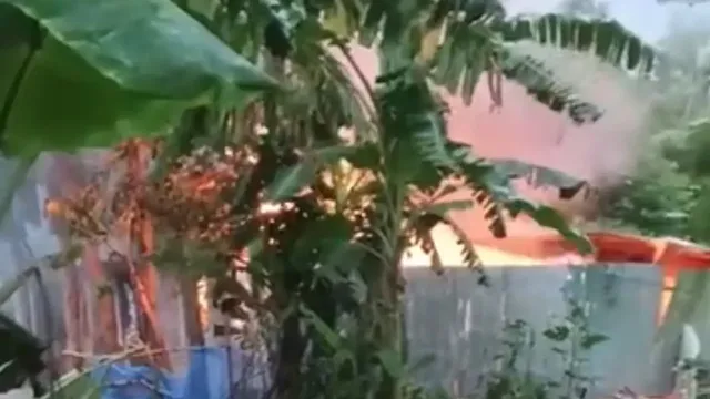 পাবনায় ধর্ষণ-হত্যার জেরে আসামিদের বাড়িতে আগুন, নিহত ৩