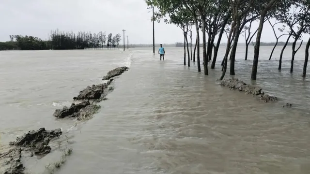 লক্ষ্মীপুরে ৪০টি গ্রাম প্লাবিত