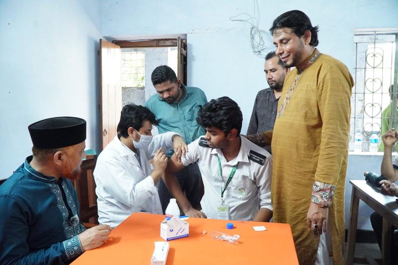 পল্টন কলেজে জামায়াতের টিকাদান কর্মসূচি অনুষ্ঠিত২