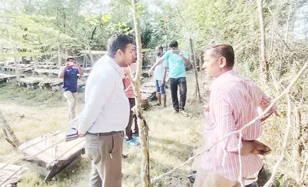 সাতক্ষীরার কপোতাক্ষ নদের বেড়িবাঁধে ভাঙন!