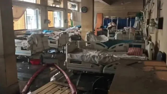 খুমেক হাসপাতালে আগুনের আতঙ্কে আইসিইউতে থাকা রোগীর মৃত্যু