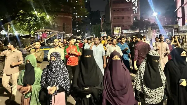 ডাকসু নেতৃবৃন্দের ওপর ছাত্রদলের হামলার প্রতিবাদে জকসুর বিক্ষোভ