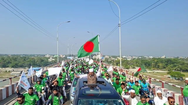 বরিশালে-৫ আসনে জামায়াতের এমপি প্রার্থীর মোটরসাইকেল শোভাযাত্রা