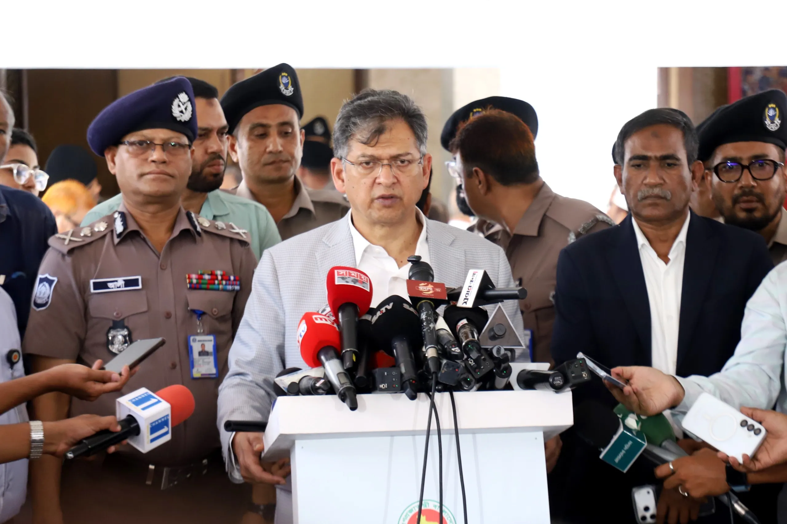 দেশের সীমান্তে একজনকেও অবৈধভাবে পুশ-ইন হতে দেওয়া হয়নি: স্বরাষ্ট্রমন্ত্রী