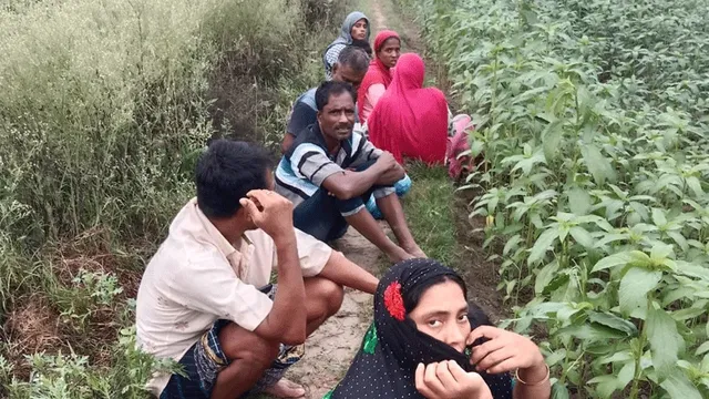 পতাকা বৈঠকেও মেলেনি সমাধান, সীমান্তে ঝুলছে পুশ-ইনের শিকার ১২ জনের ভাগ্য