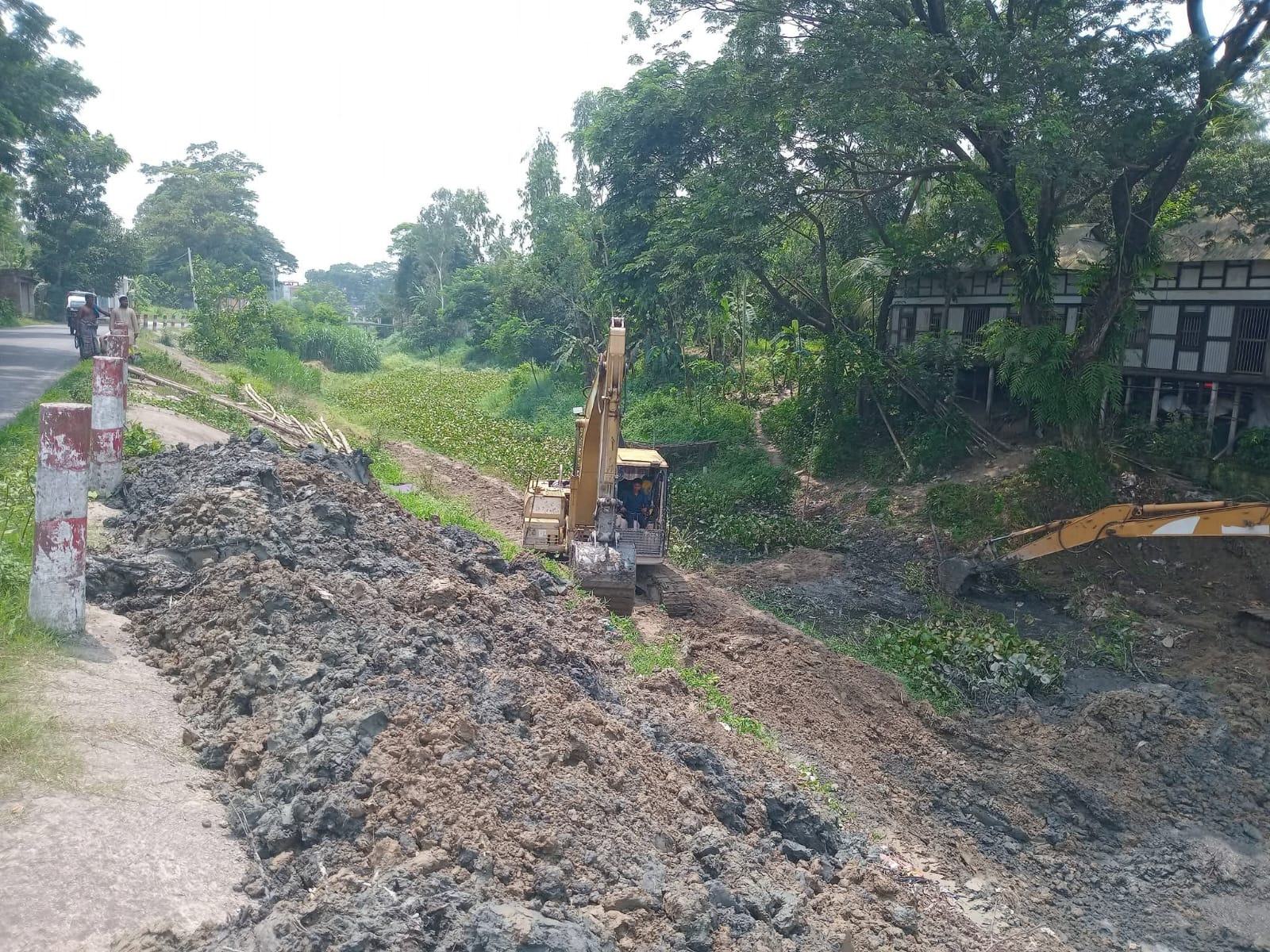 সিরাজদিখানে খাল পুনঃখননে অনিয়ম ও অর্থ আত্মসাতের অভিযোগ