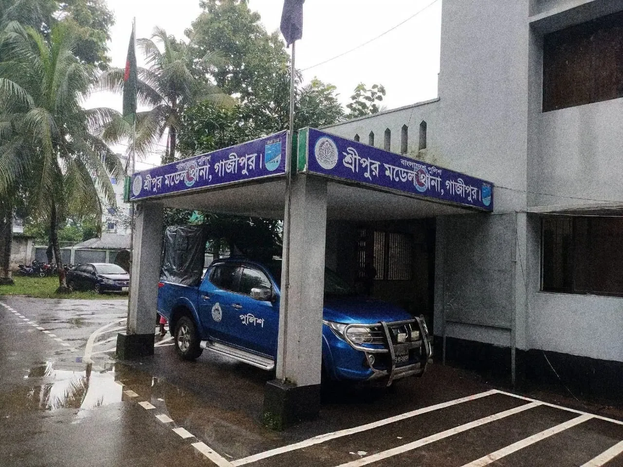 শ্রীপুরে স্ত্রীকে হত্যা করে পলাতক স্বামী
