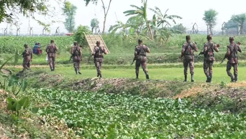 সাতক্ষীরা সীমান্তে বিজিবির গুলিতে পালাল দুই ভারতীয় চোরাকারবারি