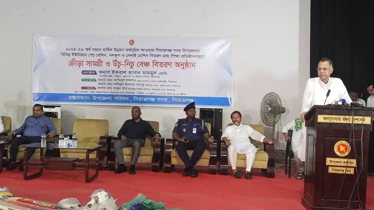 ১০ হাজার মেগাওয়াট সৌর বিদ্যুৎ উৎপাদনের টার্গেট সরকারের: বিদ্যুৎমন্ত্রী