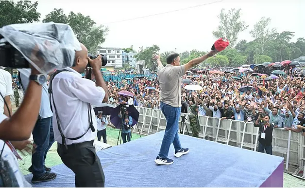 যারা বাজেটকে জনবিরোধী তারা জনগণের বন্ধু হতে পারে না: প্রধানমন্ত্রী