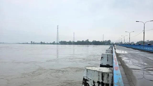 তিস্তার পানি বিপদসীমার মাত্র ১ সেন্টিমিটার ওপরে, আতঙ্কে তিস্তাপাড়ের মানুষ