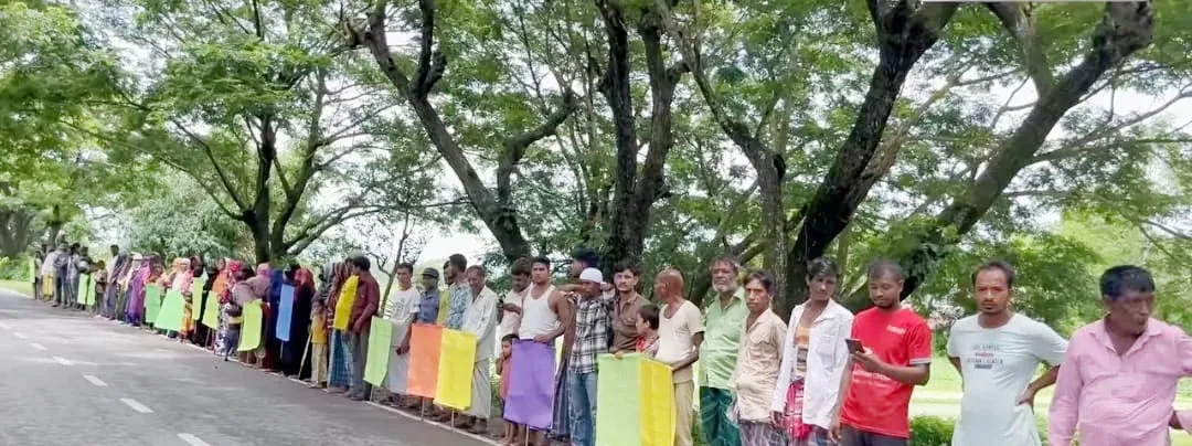 আনোয়ারায় পাউবো জায়গায় উচ্ছেদ আতঙ্কে শত শত ভূমিহীন পরিবার