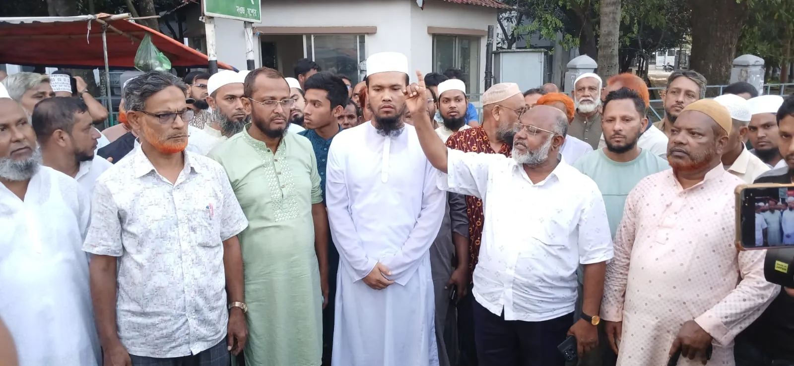 যশোরে এমপির বাসভবনে হামলার প্রতিবাদে জামায়াতের নিন্দা ও প্রতিবাদ