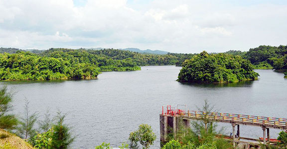 কৃত্রিম হ্রদ মহামায়া