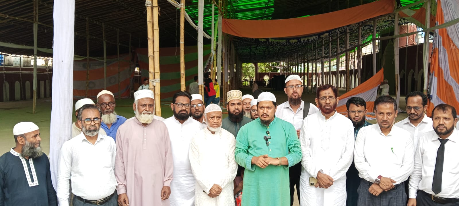 ডা. শফিকুর রহমানের আগমন উপলক্ষে কর্মী সম্মেলনের মাঠ পরিদর্শন করছেন নারায়নগঞ্জ মহানগরী জামায়াত নেতৃবৃন্দ