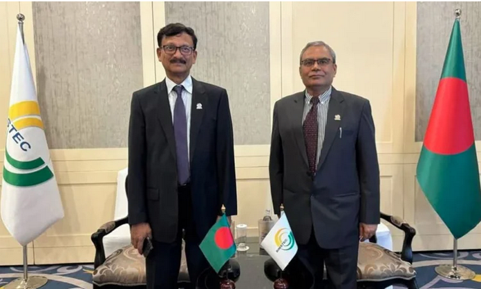 বিমসটেক মহাসচিব ইন্দ্র মণি পান্ডে আজ ব্যাংককে পররাষ্ট্র উপদেষ্টা মো. তৌহিদ হোসেনের সাথে সাক্ষাৎ করেছেন।